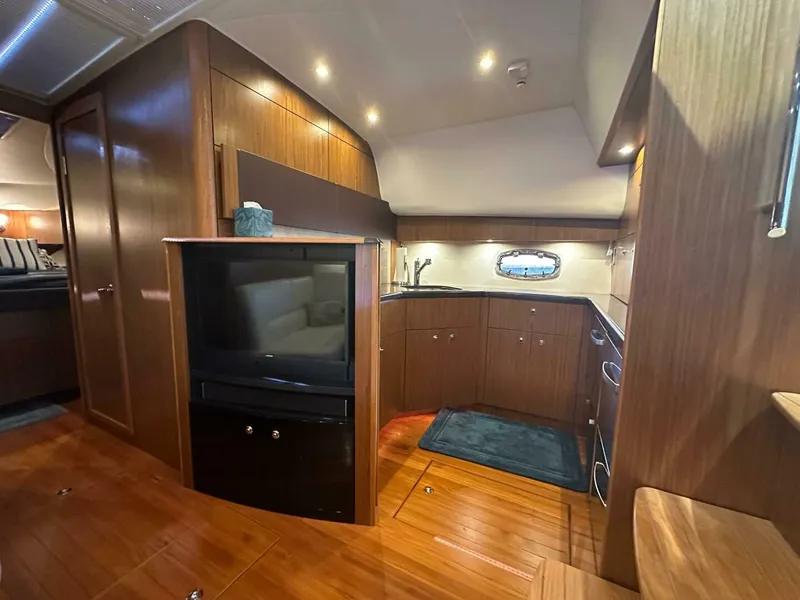 Slide: The Image of Tiara 4300 Open 2018 - 5008487