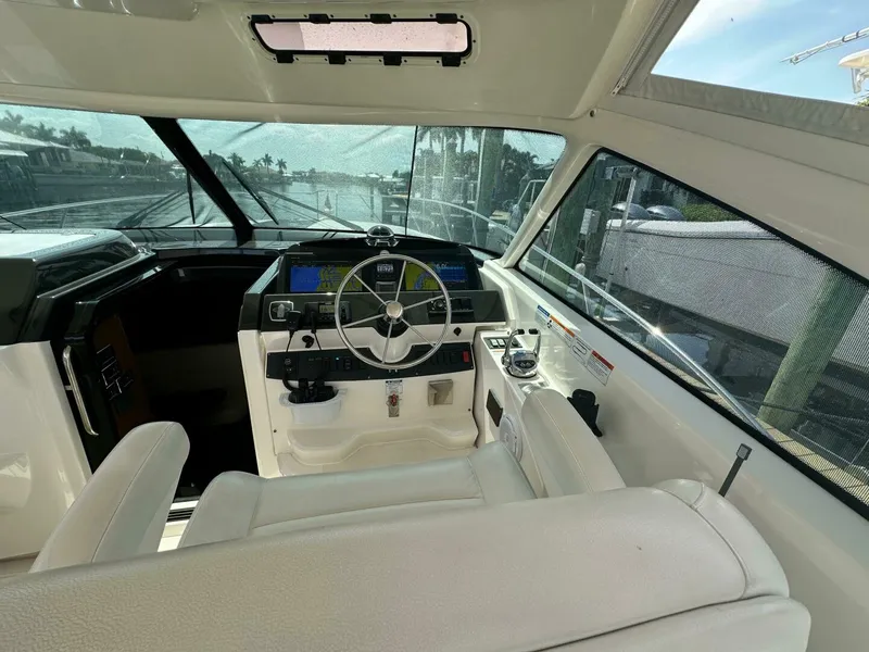 Slide: The Image of Tiara 4300 Open 2018 - 5008069