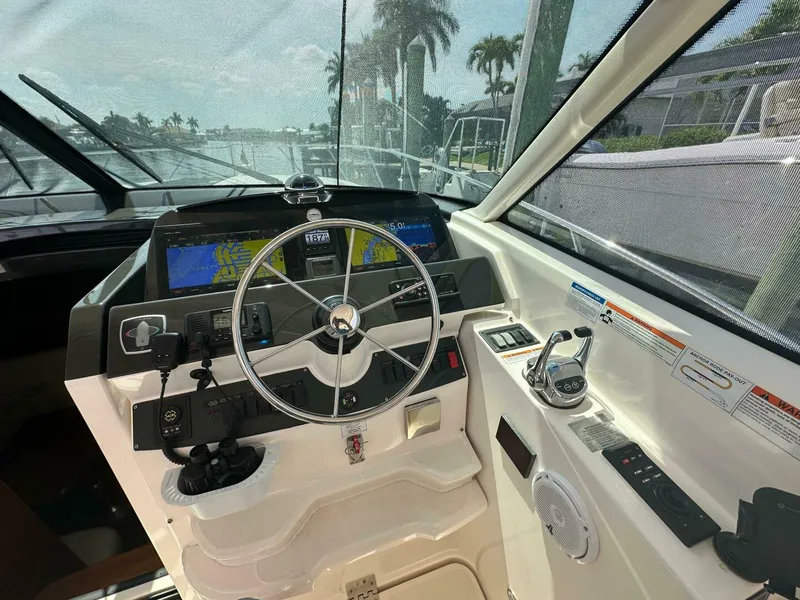 Slide: The Image of Tiara 4300 Open 2018 - 5008071