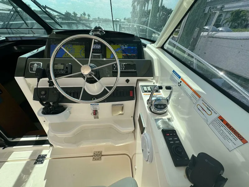 Slide: The Image of Tiara 4300 Open 2018 - 5008089