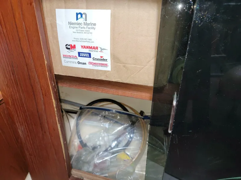 Slide: The Image of Hunter 34 1984 - 5009262