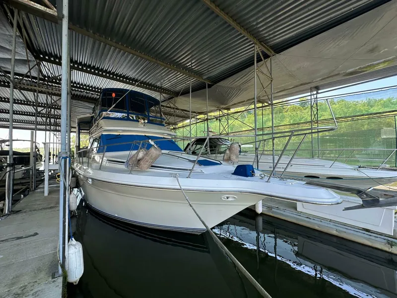 Slide: The Image of Sea Ray 380 Aft Cabin 1991 - 5013436