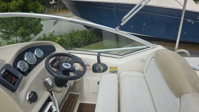 Slide: The Image of Sea Ray 240 Sundancer 2008 - 5004965
