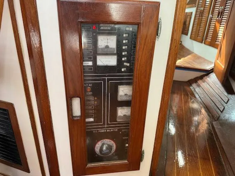 Slide: The Image of Morgan 44 1989 - 5028791