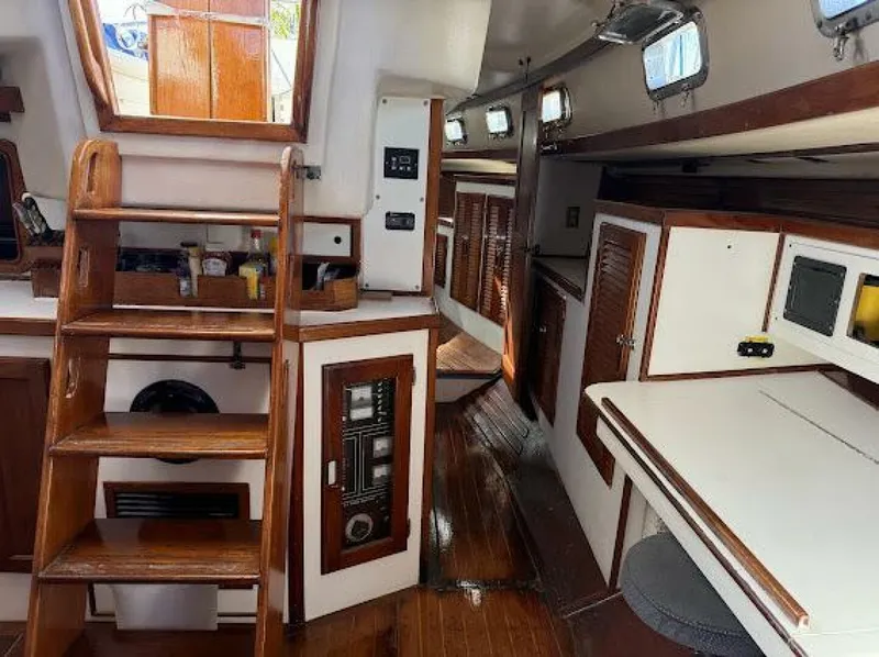 Slide: The Image of Morgan 44 1989 - 5028799