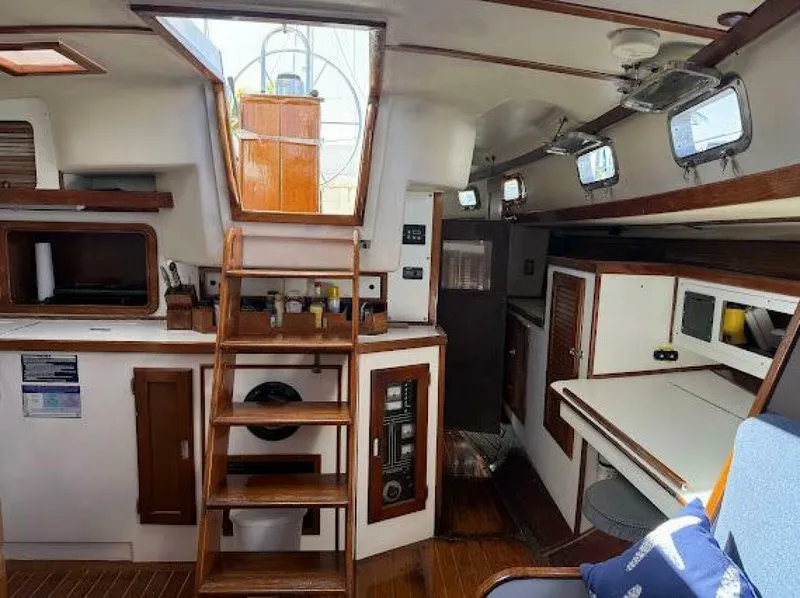 Slide: The Image of Morgan 44 1989 - 5028766