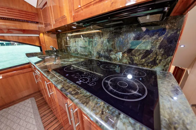 Slide: The Image of Hatteras 64 Enclosed Bridge 2008 - 4999954