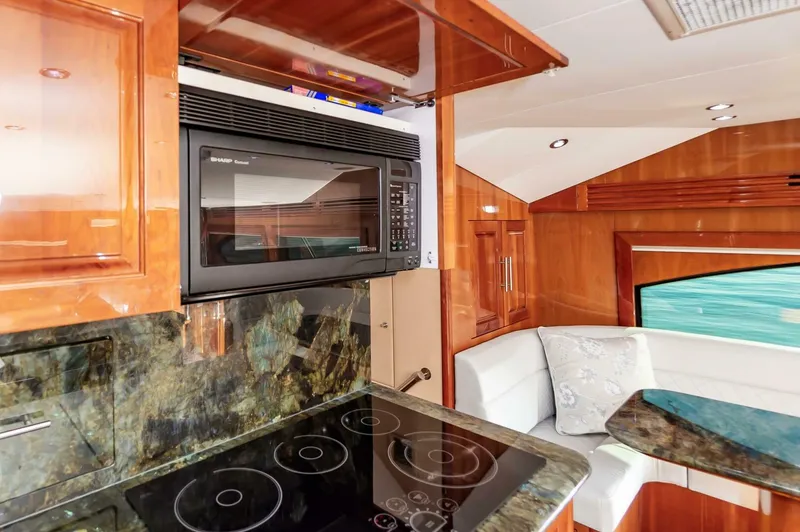 Slide: The Image of Hatteras 64 Enclosed Bridge 2008 - 4999968