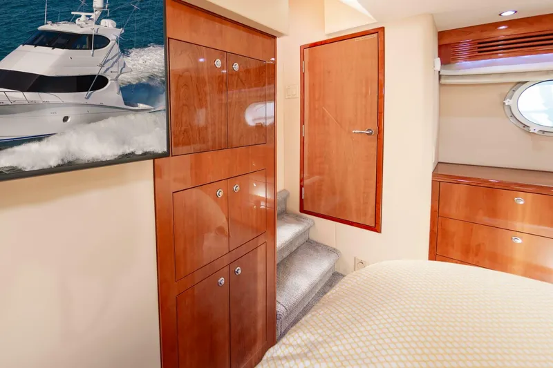 Slide: The Image of Hatteras 64 Enclosed Bridge 2008 - 4999987