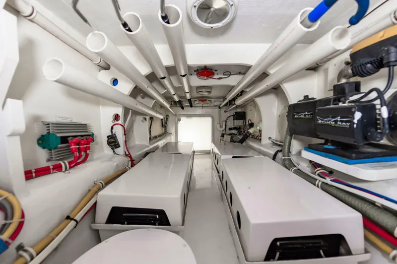 Slide: The Image of Hatteras 64 Enclosed Bridge 2008 - 5000030