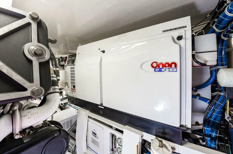 Slide: The Image of Hatteras 64 Enclosed Bridge 2008 - 5000043