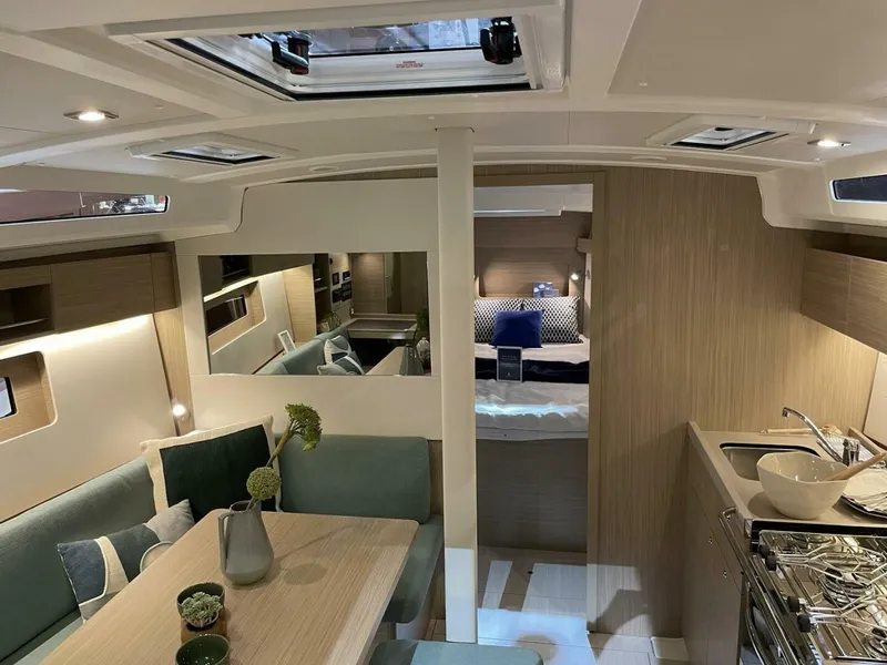 Slide: The Image of Beneteau Oceanis 37.1 Electric - 5849788