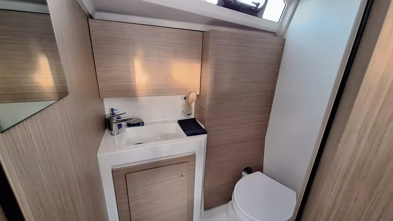 Slide: The Image of Beneteau Oceanis 37.1 Electric - 5849783