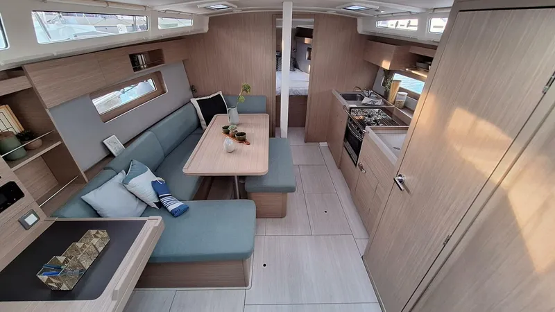 Slide: The Image of Beneteau Oceanis 37.1 Electric - 5849778