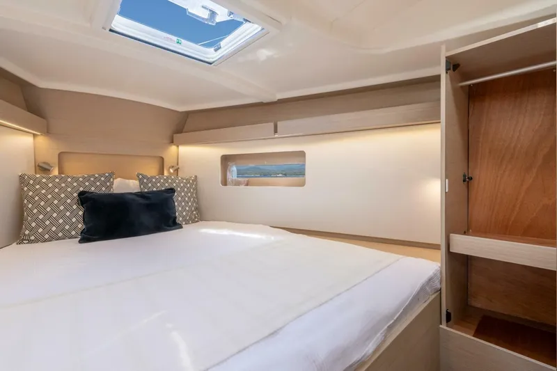 Slide: The Image of Beneteau Oceanis 37.1 Electric Master Cabin - 5001056