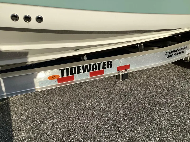 Slide: The Image of Tidewater 280 Adventure 2021 - 5127812