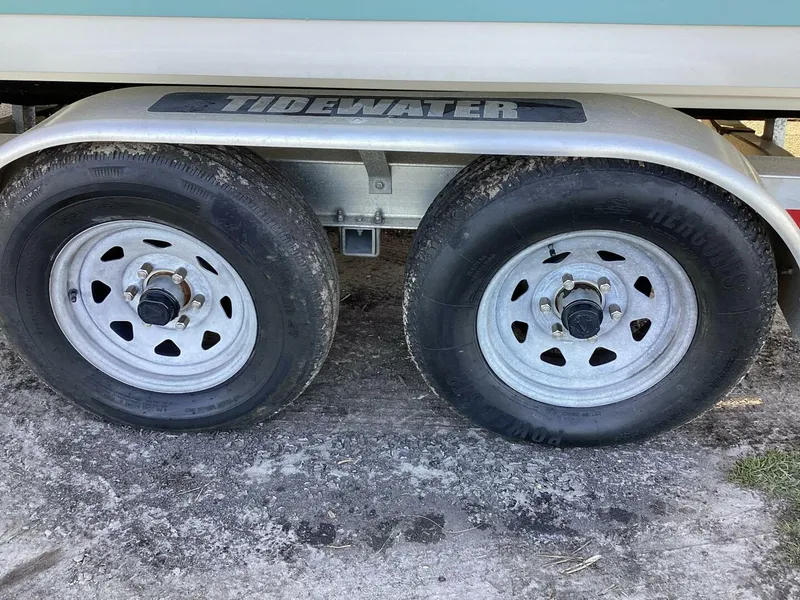 Slide: The Image of Tidewater 280 Adventure 2021 - 5127819