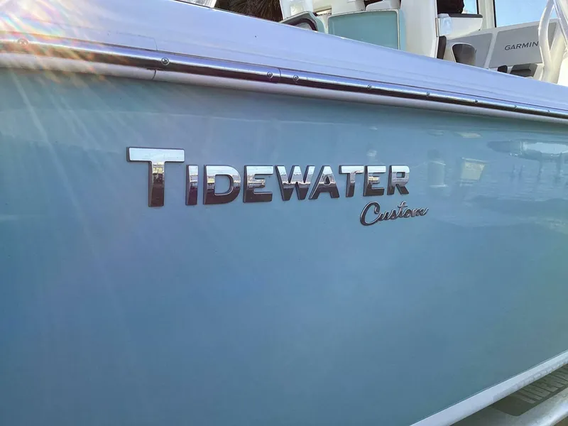 Slide: The Image of Tidewater 280 Adventure 2021 - 5127800