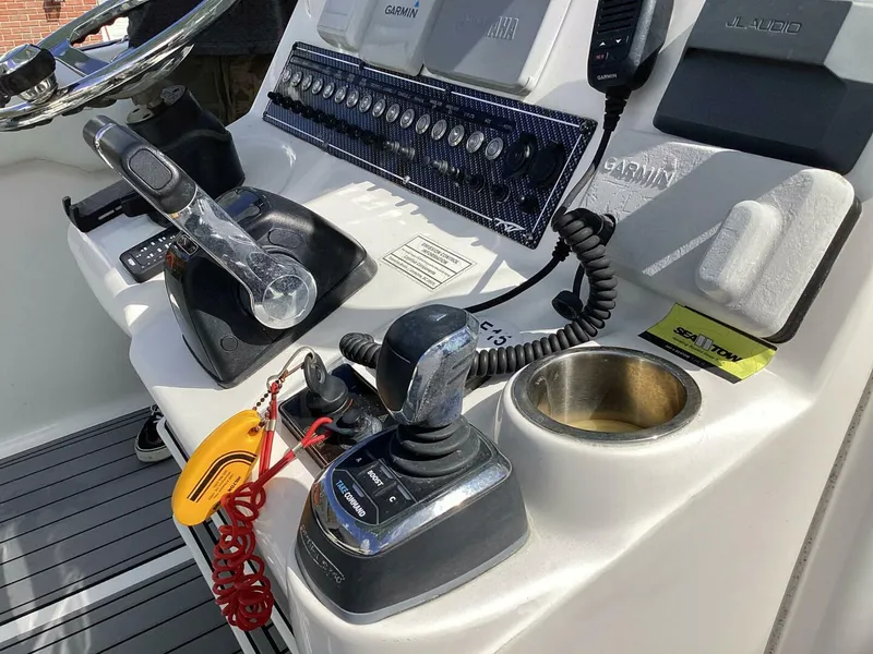 Slide: The Image of Tidewater 280 Adventure 2021 - 5127868