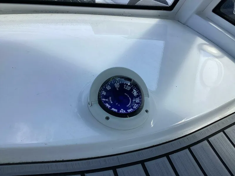 Slide: The Image of Tidewater 280 Adventure 2021 - 5127871