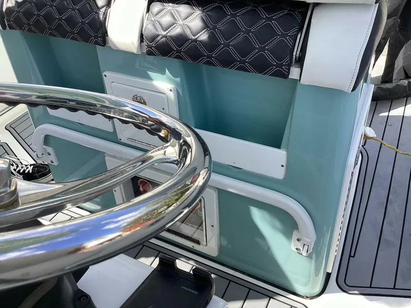 Slide: The Image of Tidewater 280 Adventure 2021 - 5127874