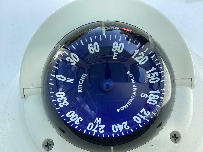 Slide: The Image of Tidewater 280 Adventure 2021 - 5127880
