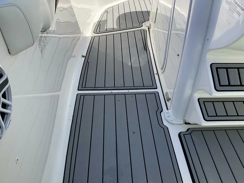 Slide: The Image of Tidewater 280 Adventure 2021 - 5127900