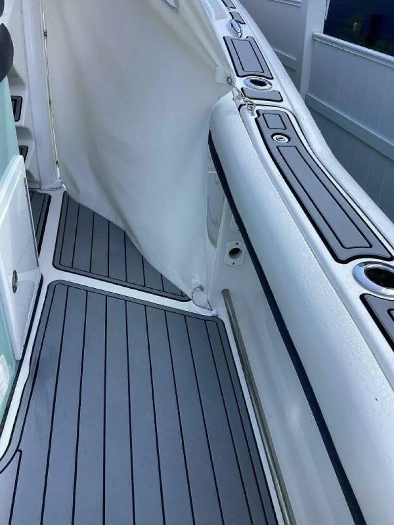 Slide: The Image of Tidewater 280 Adventure 2021 - 5128380