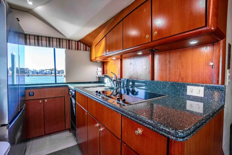 Slide: The Image of 1999 Ocean 56 Convertible Tunar - 5003161