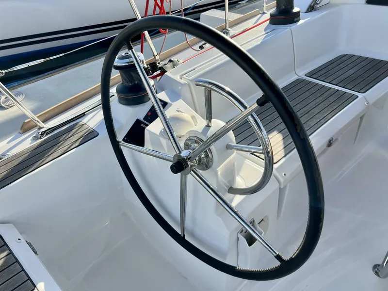 Slide: The Image of Jeanneau 379 2013 - 5003789