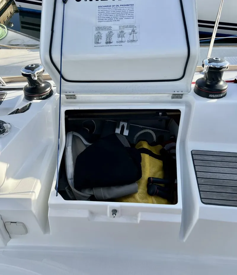 Slide: The Image of Jeanneau 379 2013 - 5003803