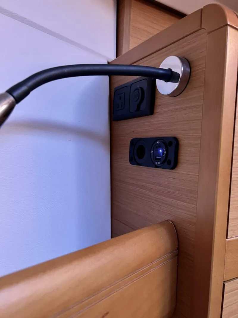 Slide: The Image of Jeanneau 379 2013 - 5003824