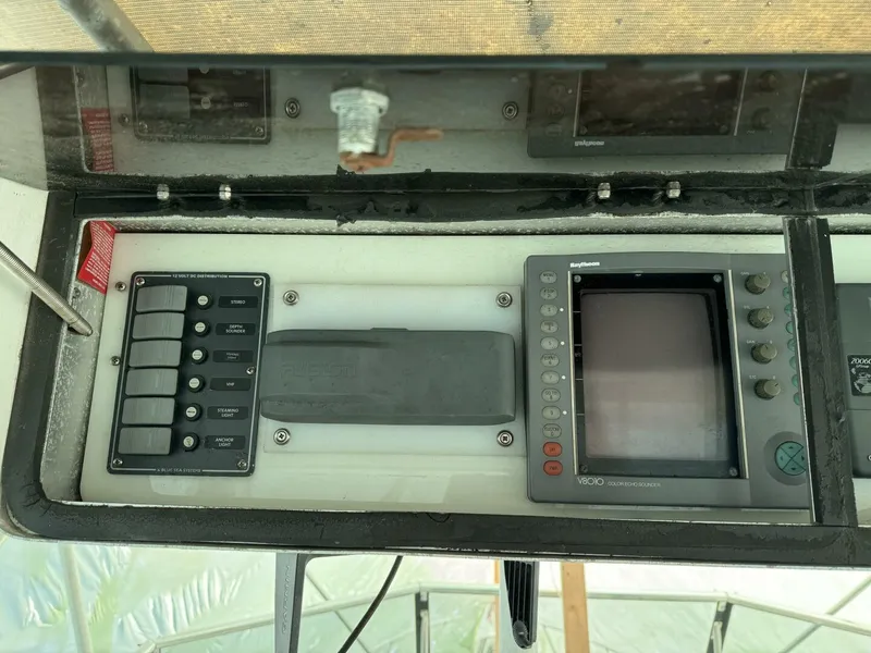 Slide: The Image of Hatteras CONVERTIBLE 1980 - 5008584