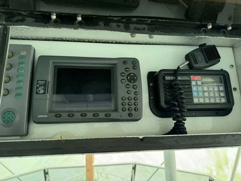 Slide: The Image of Hatteras CONVERTIBLE 1980 - 5008587