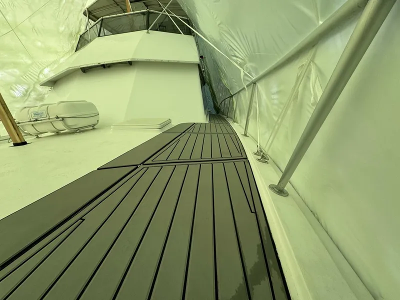 Slide: The Image of Hatteras CONVERTIBLE 1980 - 5008606