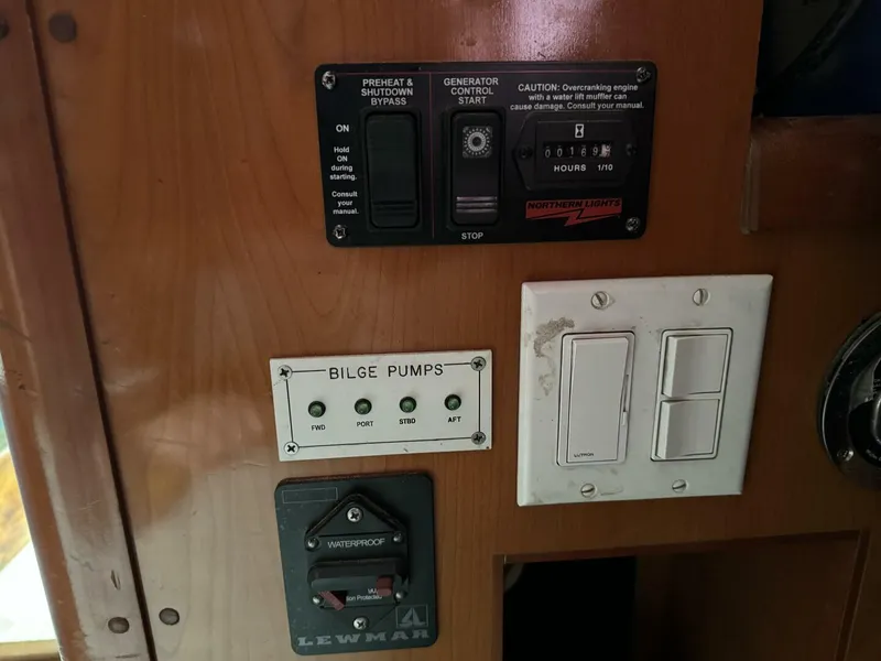 Slide: The Image of Hatteras CONVERTIBLE 1980 - 5008633