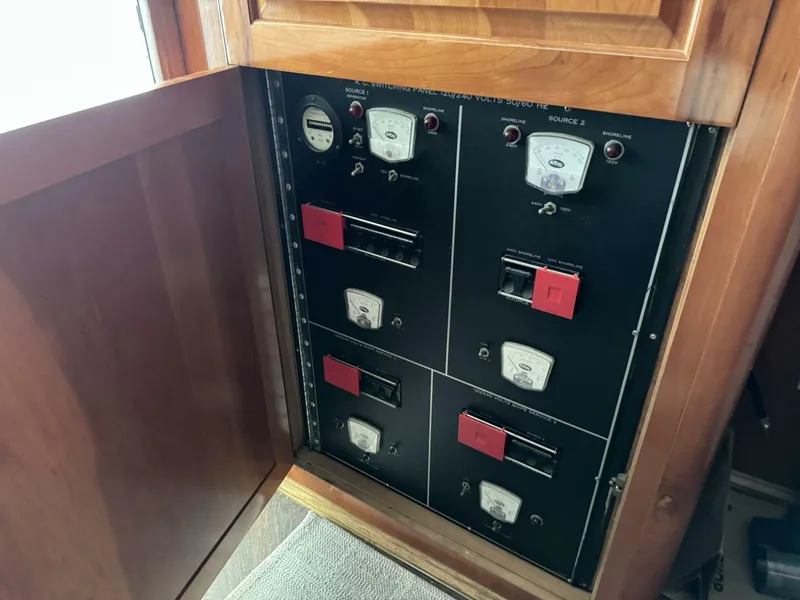 Slide: The Image of Hatteras CONVERTIBLE 1980 - 5008635