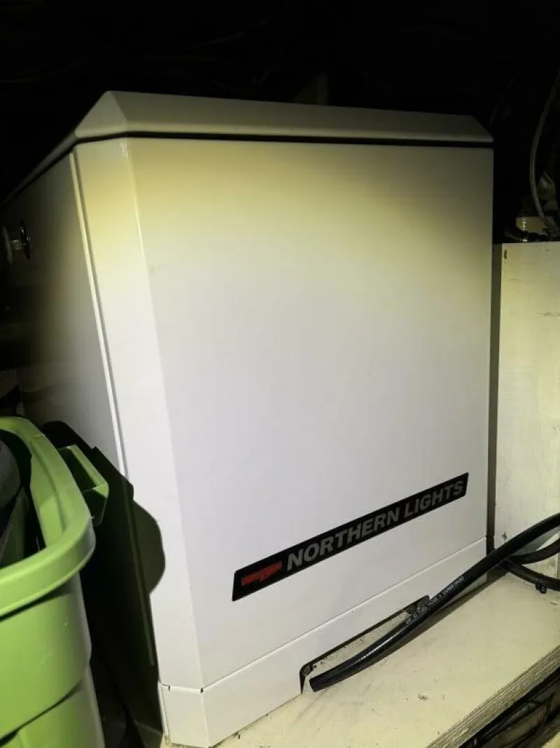 Slide: The Image of Hatteras CONVERTIBLE 1980 - 5008655