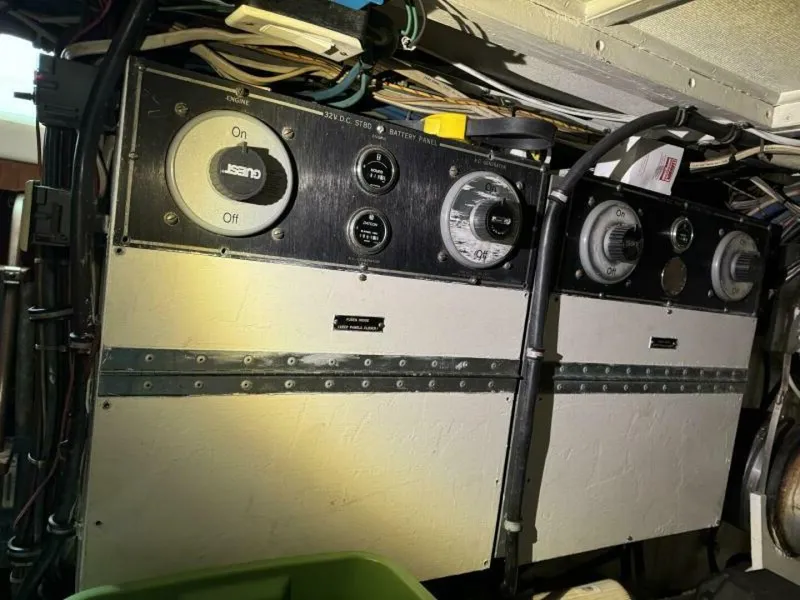 Slide: The Image of Hatteras CONVERTIBLE 1980 - 5008658