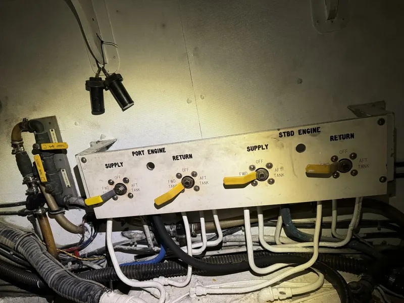 Slide: The Image of Hatteras CONVERTIBLE 1980 - 5008661