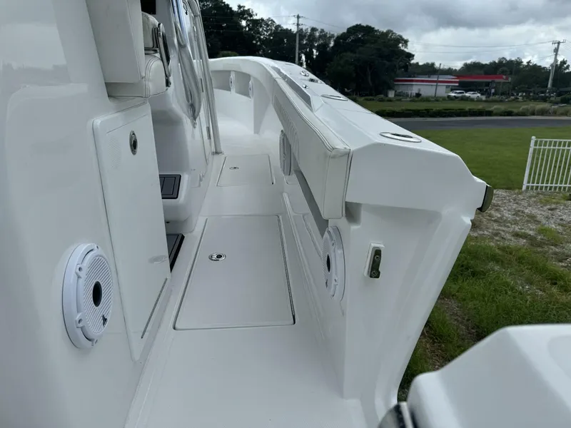 Slide: The Image of Front Runner 36 2023 - 5005081