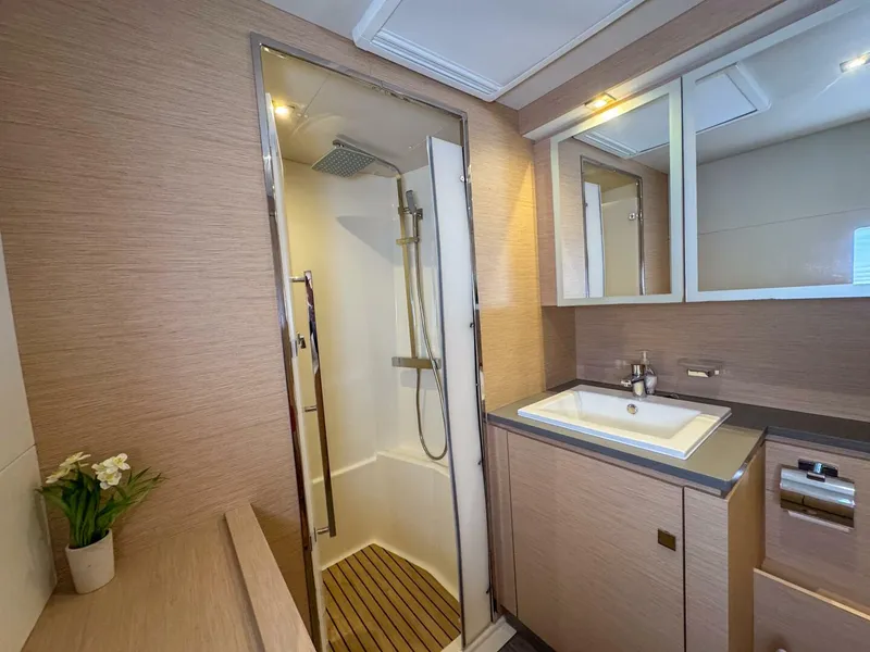 Slide: The Image of Fountaine Pajot MY44 2021 - 5013034