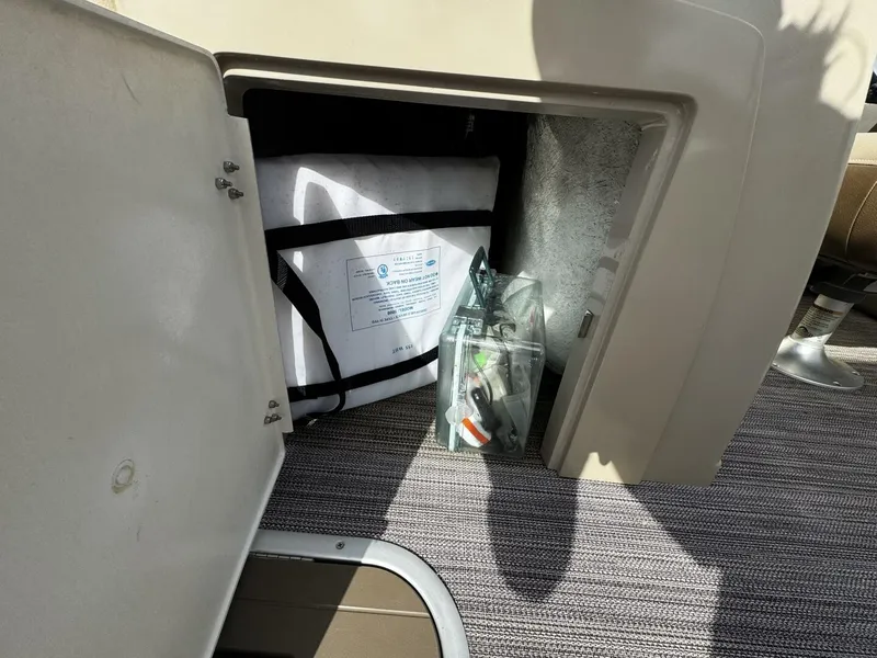 Slide: The Image of Veranda VR22 RC 2020 - 5008322