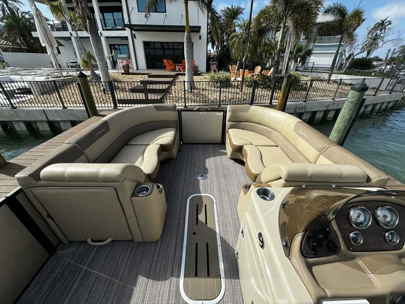 Slide: The Image of Veranda VR22 RC 2020 - 5008329