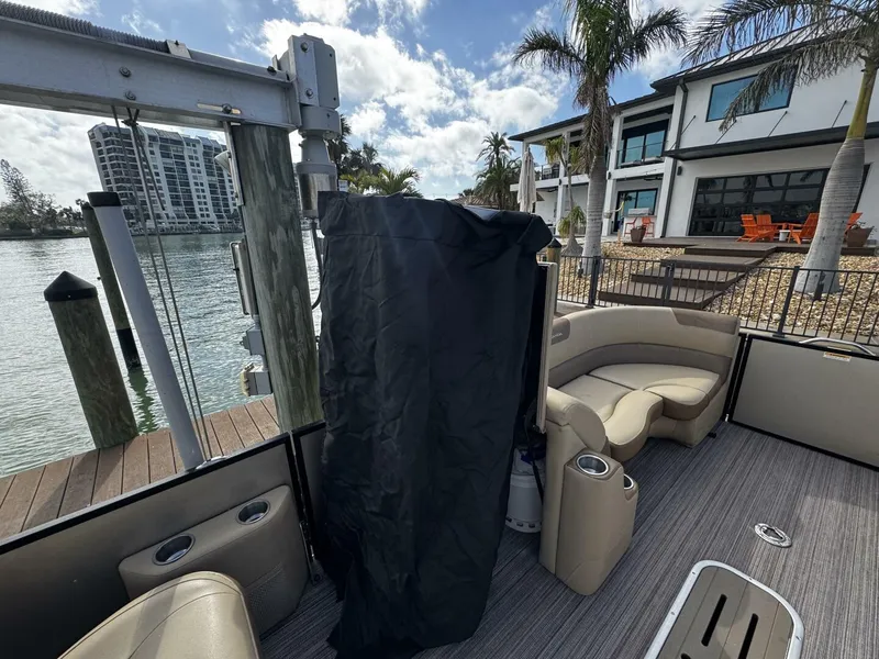 Slide: The Image of Veranda VR22 RC 2020 - 5008332