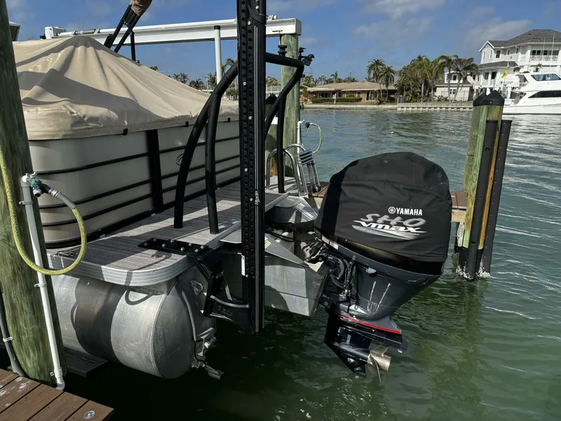 Slide: The Image of Veranda VR22 RC 2020 - 5008311