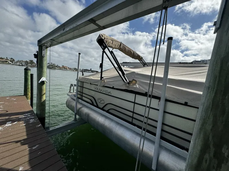 Slide: The Image of Veranda VR22 RC 2020 - 5008315