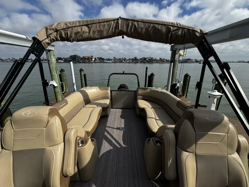 Slide: The Image of Veranda VR22 RC 2020 - 5008318