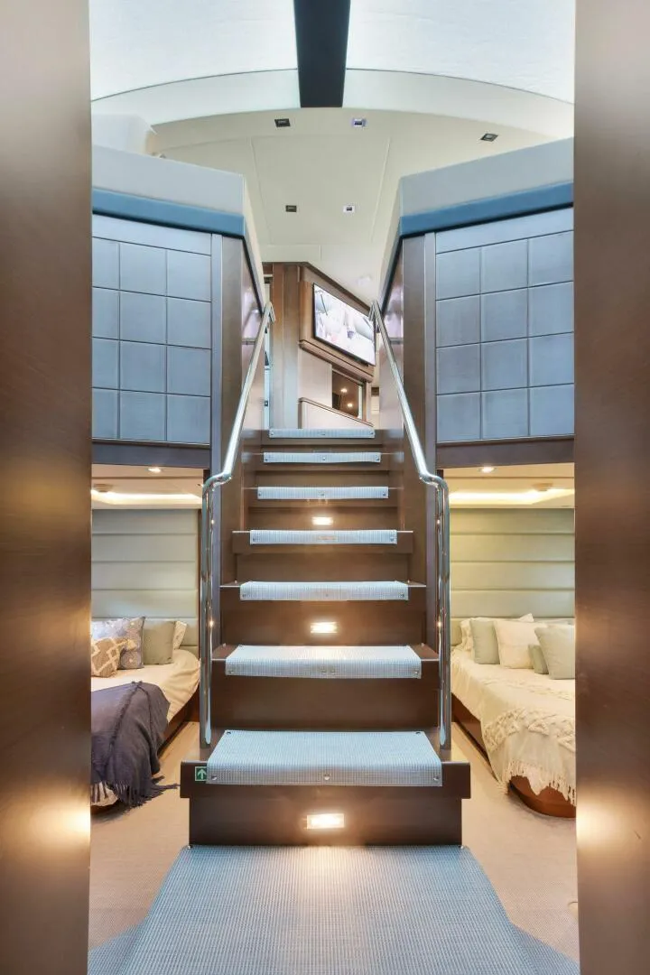 Slide: The Image of Master stateroom head, aft - 5009507