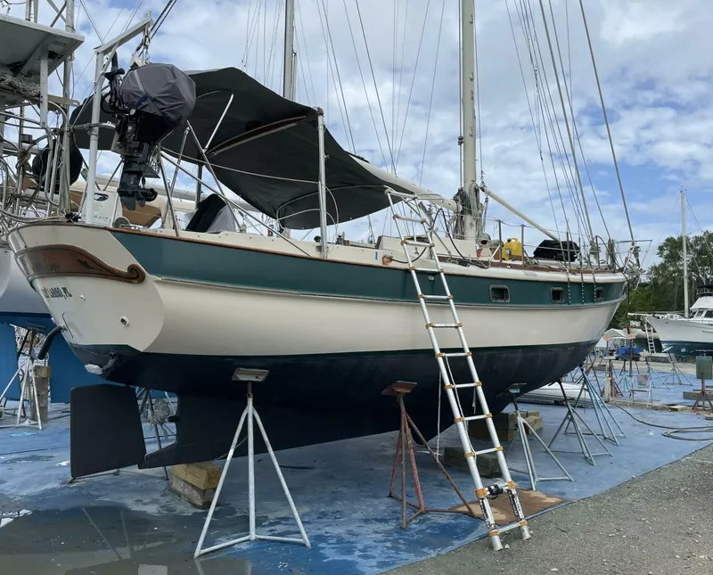 Slide: The Image of Kadey-Krogen Centerboard Cutter 1982 - 5008955